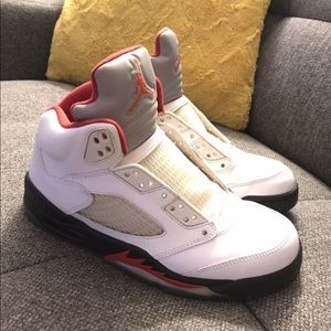 Air Jordan 5 retro “Fire Red”